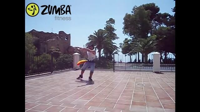 Chino & Nacho - Me Voy Enamorando ft. Farruko - ZUMBA® Fitness Official Choreography with Thomas смотреть онлайн