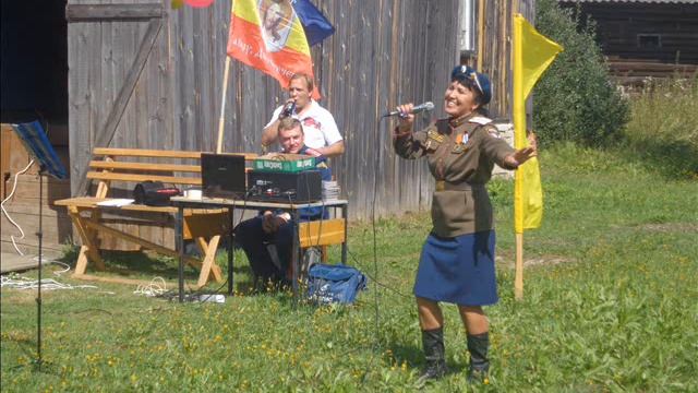 Концерт от Фонда на день села поёт Елена Высоцкая