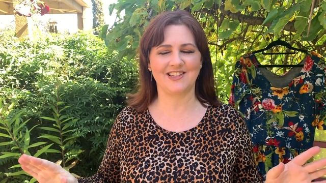 A Nineties Dress To Reminisce! Ellie And Mac Patterns #dahliasewciety #90sfashion #easysewing