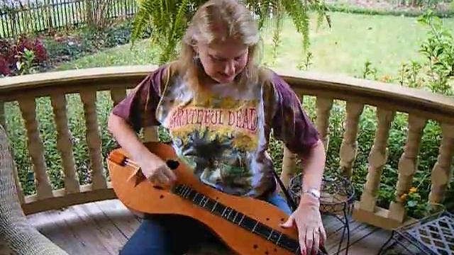 Julie Ann Johnson on mountain dulcimer смотреть онлайн