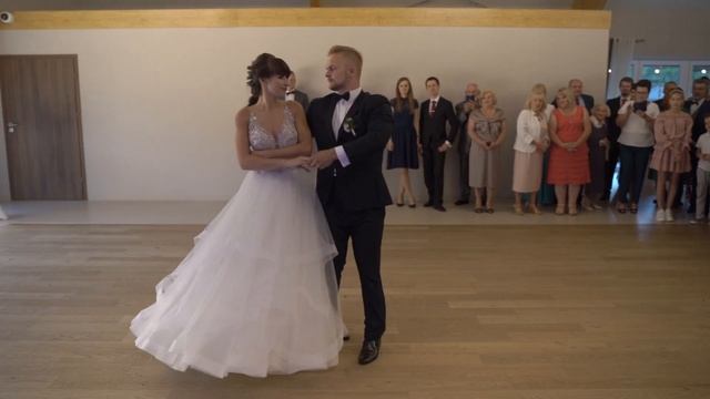 Wonderfull Wedding First Dance 2020!  Waltz To Willow - Jasmine Thompson