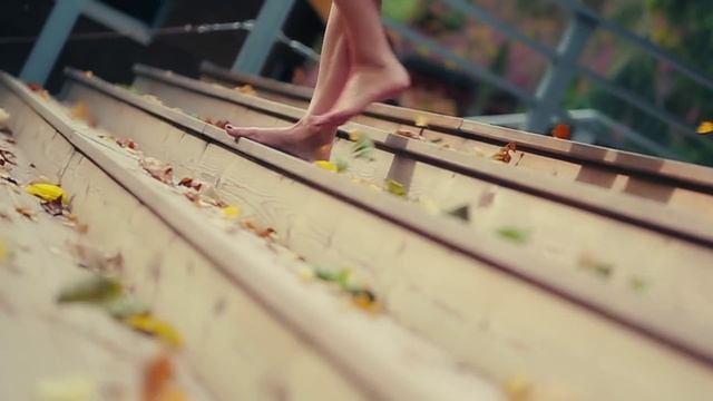 “Я так долго искала тебя средь толпы.“ смотреть онлайн