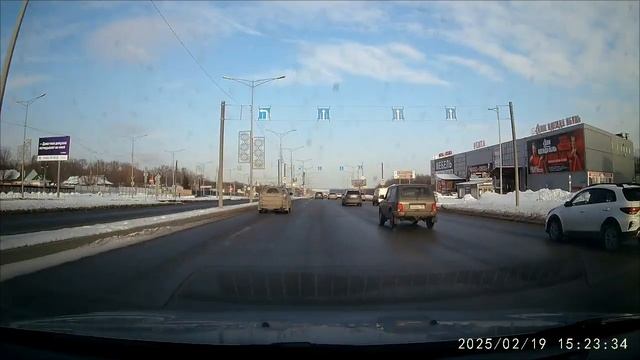 КоАП РФ Статья 12.12. Проезд на запрещающий сигнал светофора или на запрещающий жест регулировщика