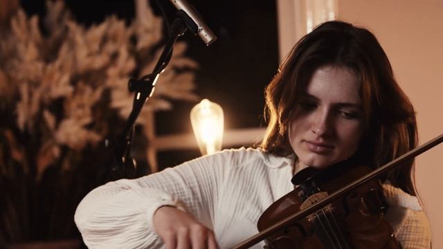 One of Us - Joan Osborne | E-SEVEN vioolimprovisatie смотреть онлайн