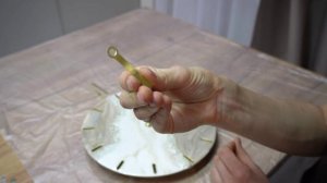 Установка часового механизма, стрелок и делений.