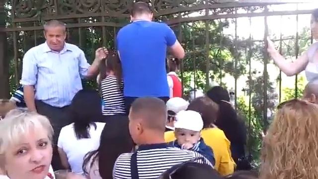 Moldovenii la cireşe смотреть онлайн