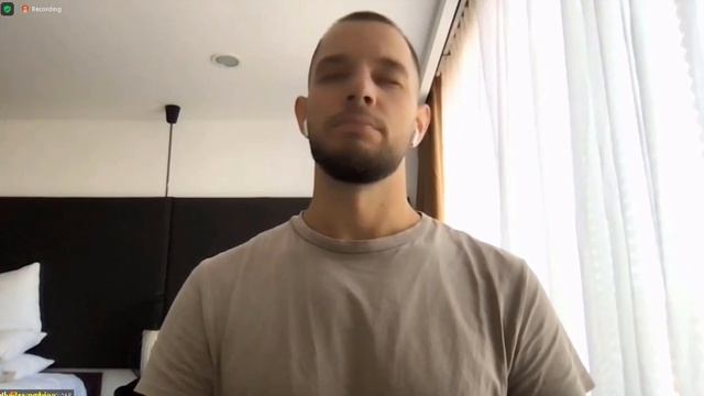 Sarunas ar savu ES смотреть онлайн