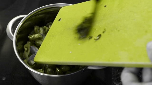 Green Tomato Salsa, char grilled смотреть онлайн