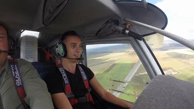 Політ на літаку K-10 Swift смотреть онлайн