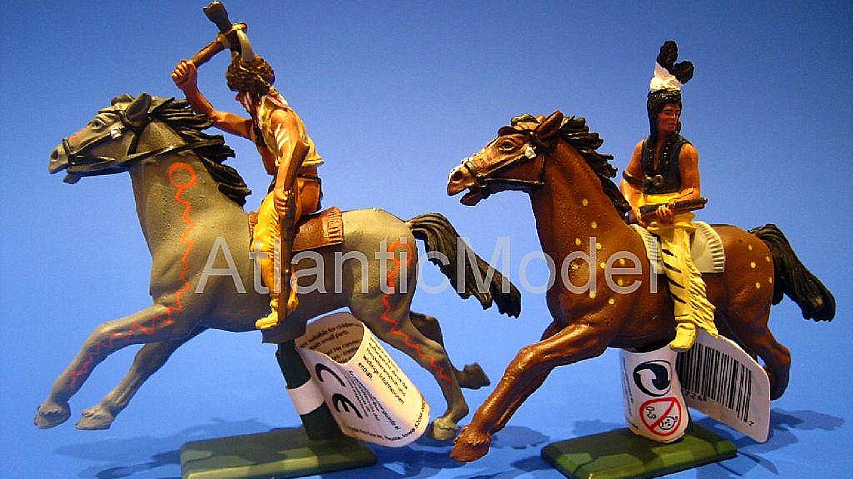 солдатики Britains Конные индейцы с томагавком и индеец с ружьем на коленях смотреть онлайн