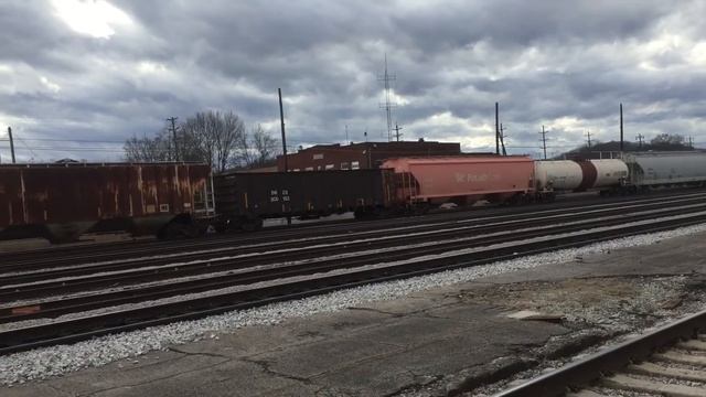 wb manifest/csx trains pt 7 Huntington wv 1/11/20 смотреть онлайн