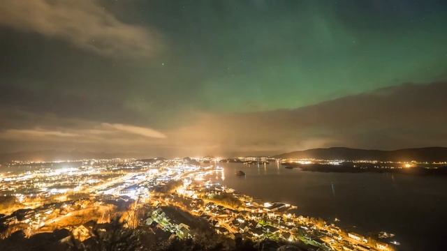 Aurora Borealis "Spirits Of The Night" - Night of the Northern Lights, spectacular views and music смотреть онлайн