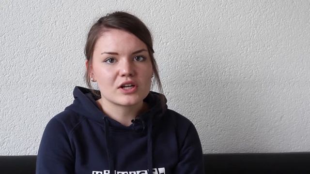 Interview - Jana Jakimenko - Praktikantin смотреть онлайн