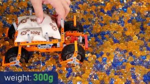 Управление 3 механизмами Lego в бассейне Orbeez | Driving 3 Lego Mechanisms in Orbeez Pool