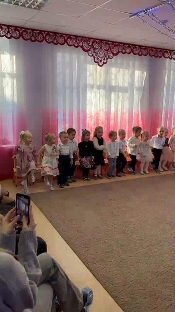 Утренник в детском саду, посвященный Дню Защитника Отечества смотреть онлайн