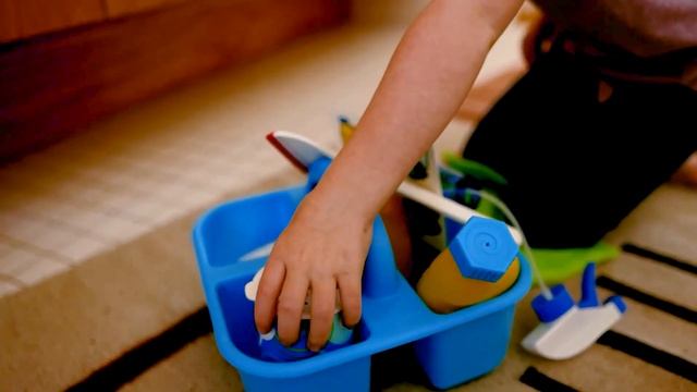 18602 - Melissa & Doug Cleaning Kit смотреть онлайн