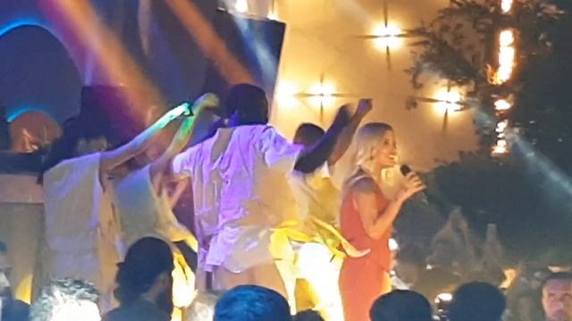 İrem Derici 🎤 Yazsin Bana смотреть онлайн