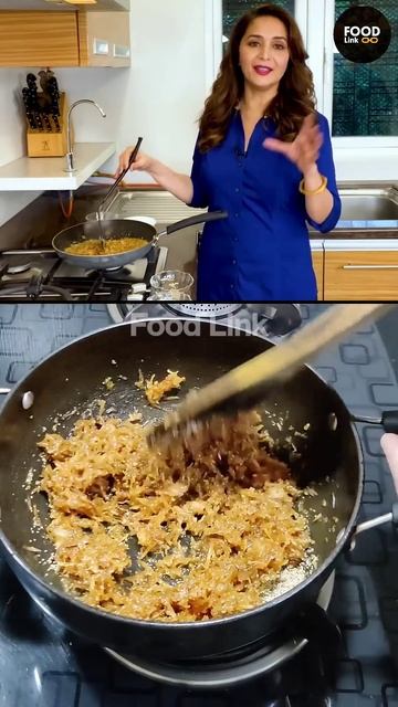 Madhuri Dixit's Favourite Modak Recipe ! #shorts #youtubeshorts смотреть онлайн