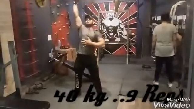Deepak chaudhary One Hand Shoulder Press 40 kg 9 Repa... смотреть онлайн