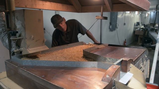 Tiny But Mighty Popcorn | Buy Local | Whole Foods Market смотреть онлайн