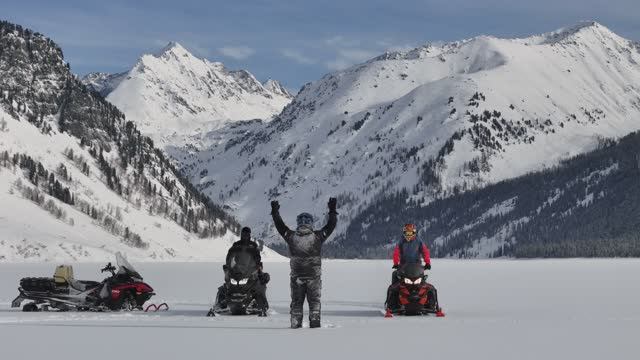 BRP Expedition 900 ACE Turbo  Vs  BRP Lynx Brutal 850 E-Tec Битва снегоходов на АлтаеI ROCKY TRAVEL