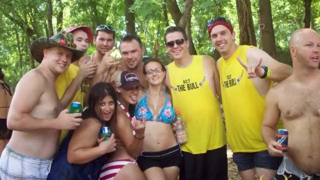 9th Annual Bull Float Trip смотреть онлайн