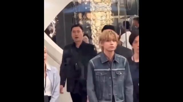 OMG!💋🤭Taehyung Was Literally Overwhelmed & Specially Did This Inside (Latest) #taehyung#jungkook#bt смотреть онлайн