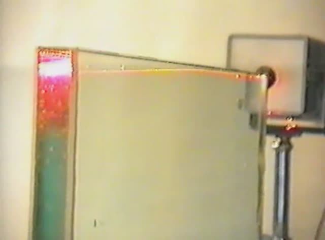 Физика. Опыты. Физическая оптика. Среда с переменной температурой смотреть онлайн