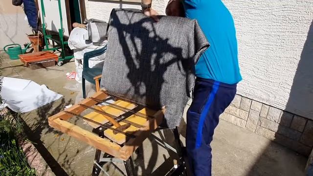 How to make an old armchair restauration to look like new