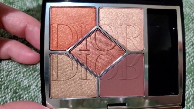 DIOR En Rouge / 2022 Fall Makeup Collection Part 2 / 659 Mirror Mirror Eyeshadow Palette