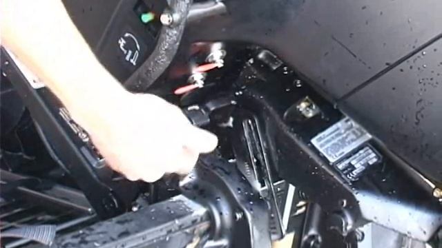 Rocke TV by Rocke Solid Marine - Dewatering the Evinrude 55 MFE Outboard Engine смотреть онлайн