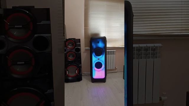 Музыкальный центр LG Xboom CM9540 2300W
& колонка JBL1000 1100W смотреть онлайн