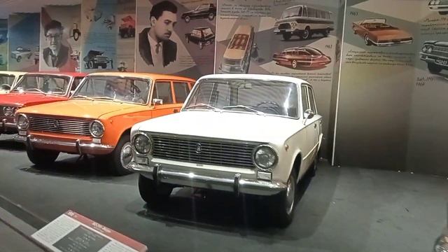Музей "XX век авто" (зона Москвичей, Иж и ВАЗ), Верхняя Пышма, май 2024 смотреть онлайн