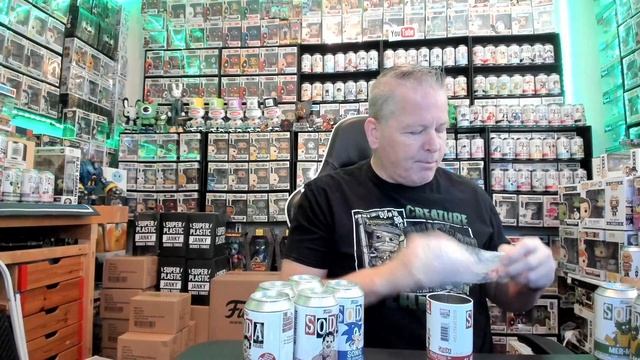 FUNKO SODA CHASE BATTLE | FUNKO SHOP vs HOT TOPIC смотреть онлайн