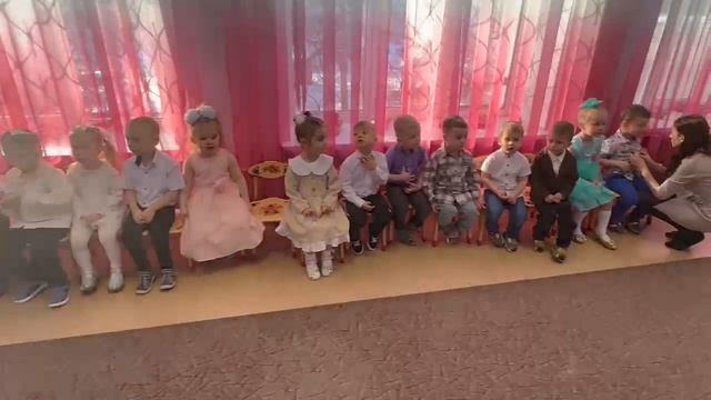Утренник в детском саду, посвященный Дню Защитника Отечества смотреть онлайн