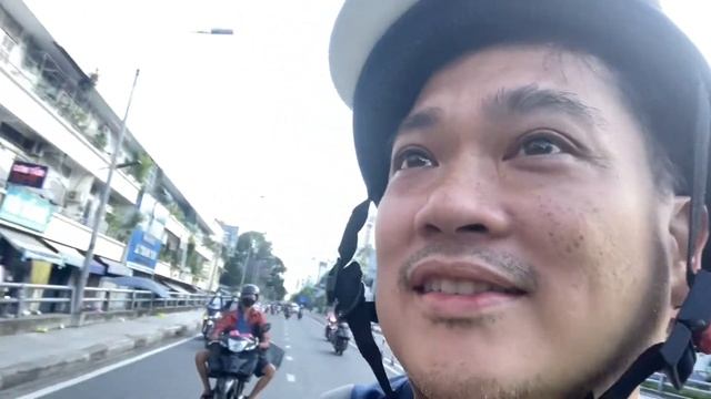 Your Guy Rye In Vietnam: My First Grab Moto Ride. Hang To Dear Life! смотреть онлайн