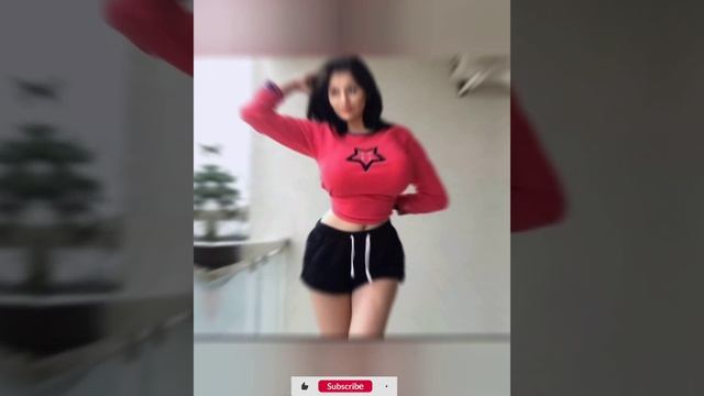 Julia Tica Plus Size Fashion Influencer Lifestyle Creator Model Curvy Plus Size Instagram Star