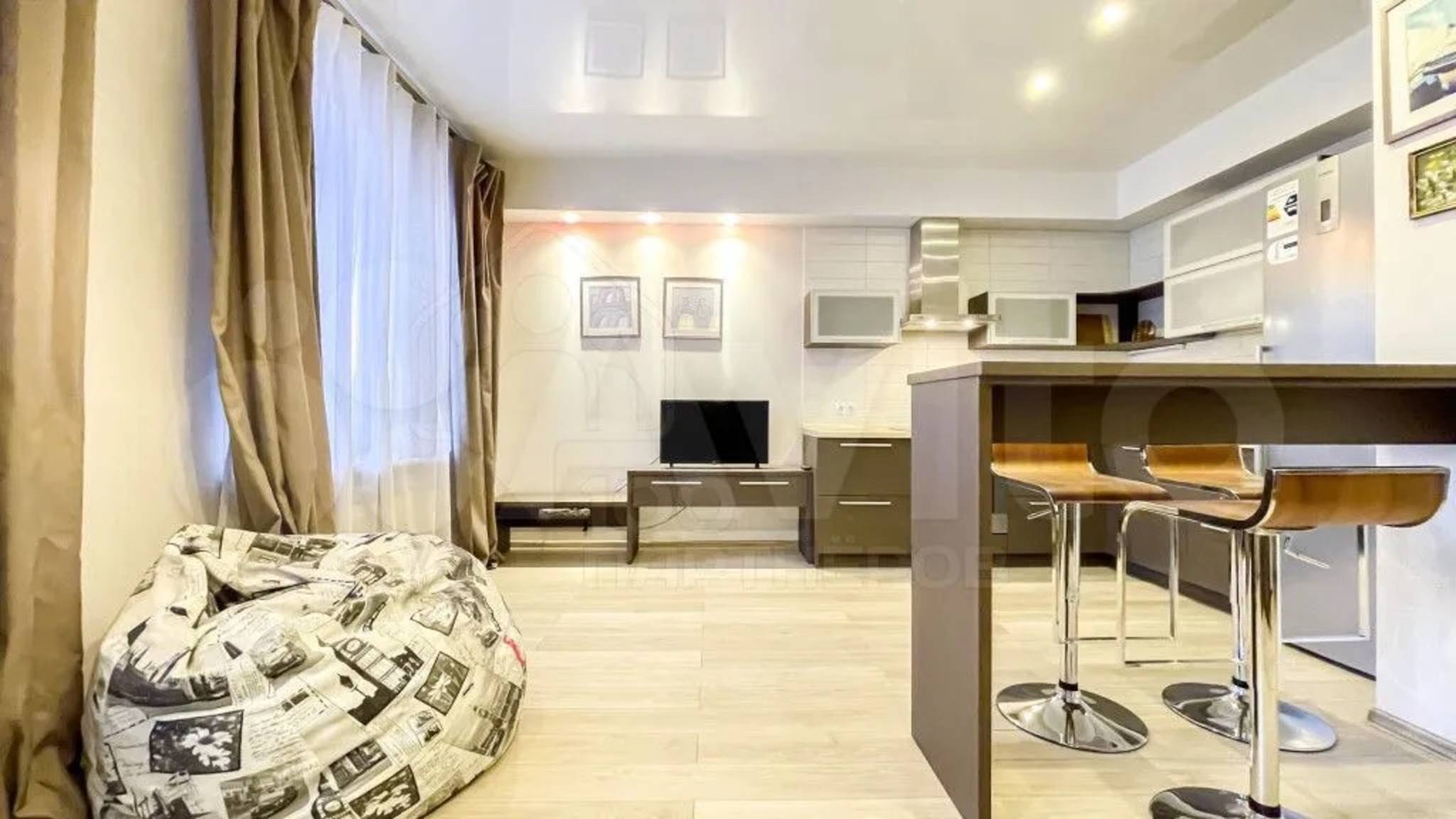 Видео-обзор квартиры студии по адресу ул. Пискунова д. 139/2 (ЖК «Высота») смотреть онлайн