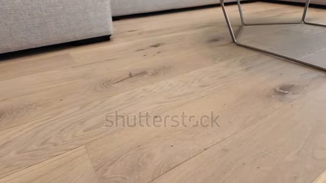 stock-footage-new-laminate-flooring-laminated-parquet-with-brown-wooden-texture смотреть онлайн