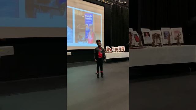 Skye Dakota Turner sings Aretha Franklin’s “Precious Lord” with professional microphone adjustment😂 смотреть онлайн