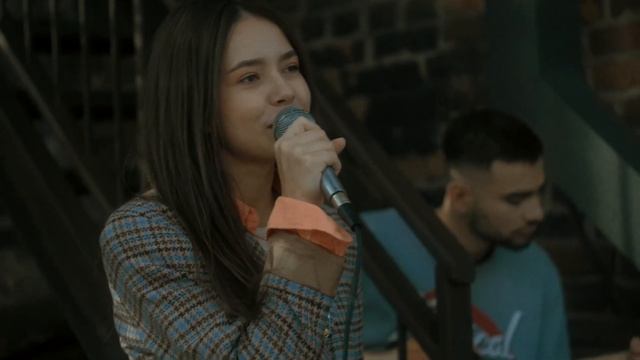AGlivewith Krylata - "каміння у кросах" (Kyiv 2022) смотреть онлайн