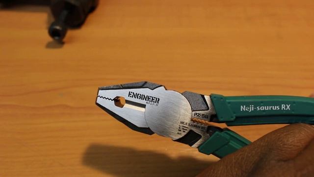 Engineer PZ-59 Neji-Saurus, Screw Remover Pliers смотреть онлайн