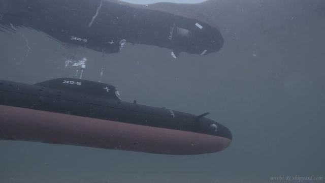 Russian Akula Class Submarine - underwater footage. смотреть онлайн