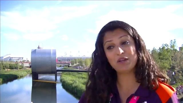 Queen Mary, University of London student revels in Paralympic Games volunteer experience смотреть онлайн