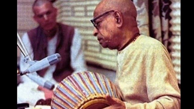 Киртан Шрилы Прабхупады. Харе Кришна маха мантра.