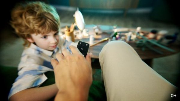 Управляйте телевизором Sber голосом без пульта с помощью умной колонки Sber