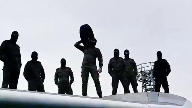 Тает лёд, армейская версия смотреть онлайн