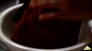 生活在农村的爷爷奶奶，生平第一次吃汉堡【滇西小哥】