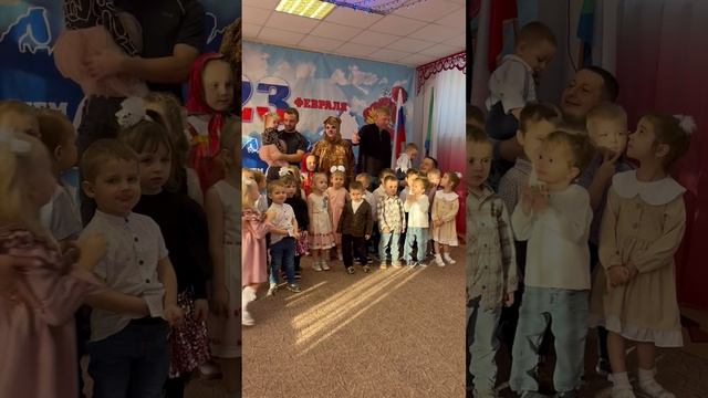 Утренник в детском саду, посвященный Дню Защитника Отечества смотреть онлайн