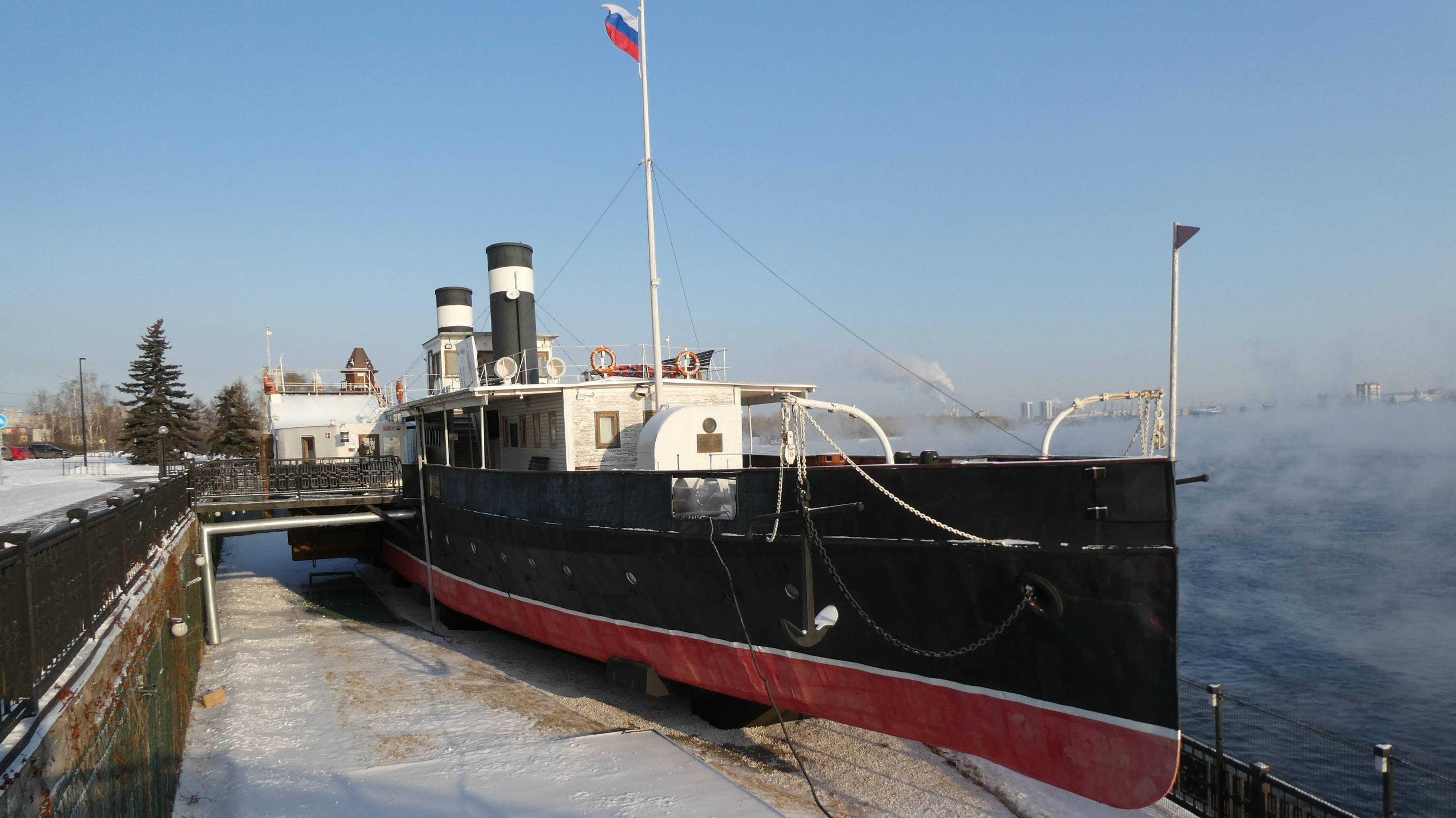 Красноярск, Енисей и пароход "Св. Николай". 30 января 2025г.
